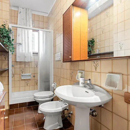 Apartment Hostdomus - Oasi Free Garage