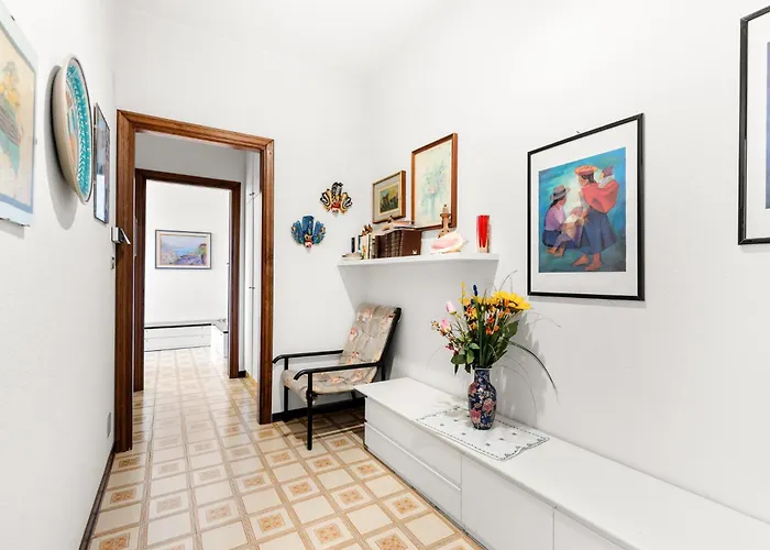 Hostdomus - Oasi Free Garage * Pietra Ligure