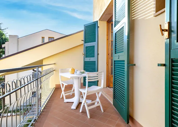 Hostdomus - Oasi Free Garage Apartmán Pietra Ligure