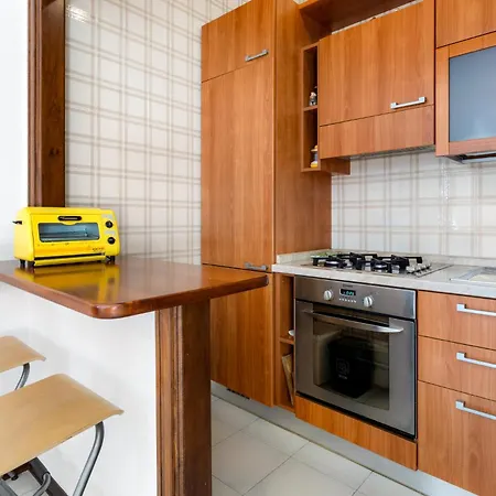 Hostdomus - Oasi Free Garage Pietra Ligure