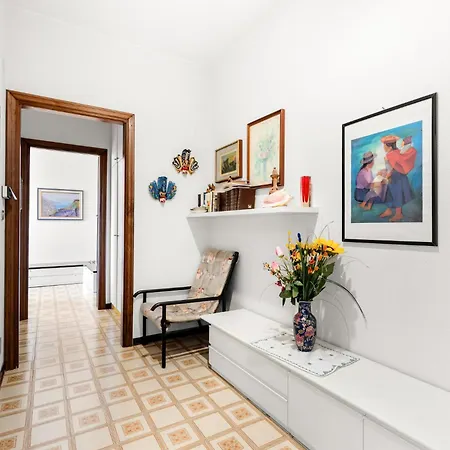 Hostdomus - Oasi Free Garage * Pietra Ligure