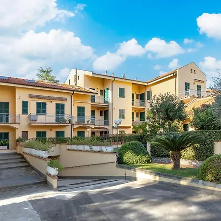 Hostdomus - Oasi Free Garage * Pietra Ligure